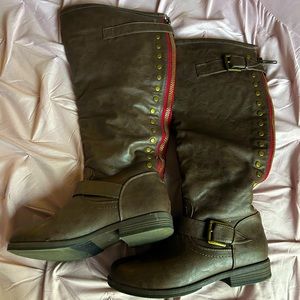 Fleece lined boots
